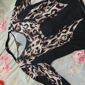 Valentina Signa Black Cheetah print light weight Blouse top t-shirt